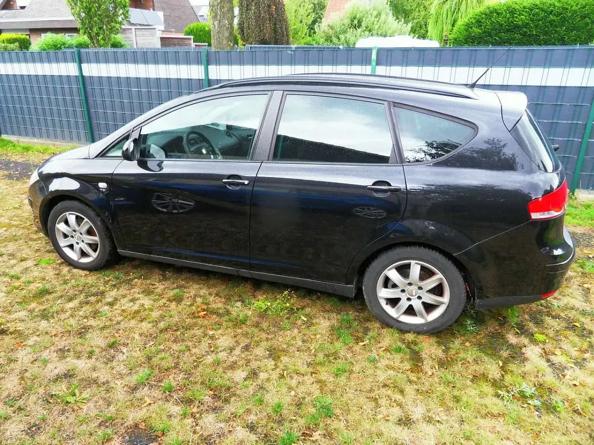 Gebraucht Seat Altea XL Ecomotive 105 PS (77 kW) 2011 Schwarz Van / Kleinbus