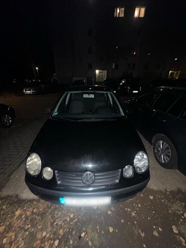Schwarz Gebraucht 2003 VW Polo Limousine | 500 € (Superpreis) - Bild 1/4