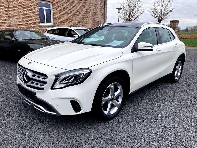 Gebraucht Mercedes GLA180 122 PS (89 kW) 2017 Calcitweiss SUV