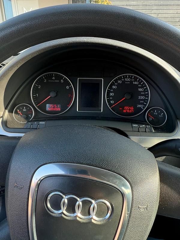 Gebraucht Audi A4 131 PS (96 kW) 2006 Schwarz Limousine