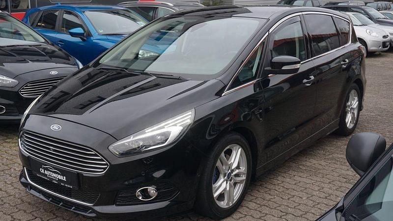 Gebraucht Ford S-MAX Titanium 209 PS (153 kW) 2017 Schwarz Van / Kleinbus