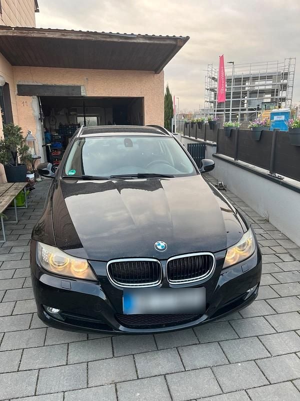 Gebraucht BMW 318 140 PS (102 kW) 2010 Kombi
