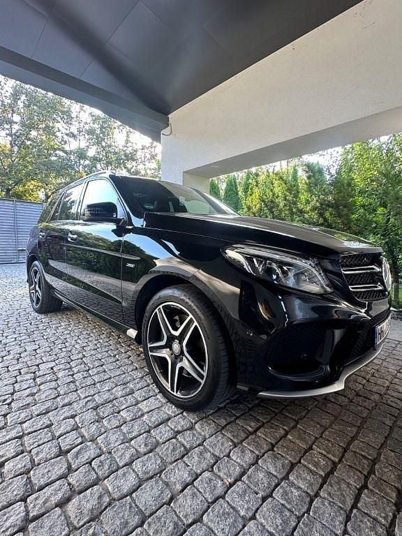 Schwarz Gebraucht 2016 Mercedes GLE450 AMG AMG SUV | 28.500 € (Guter Preis) - Bild 1/4