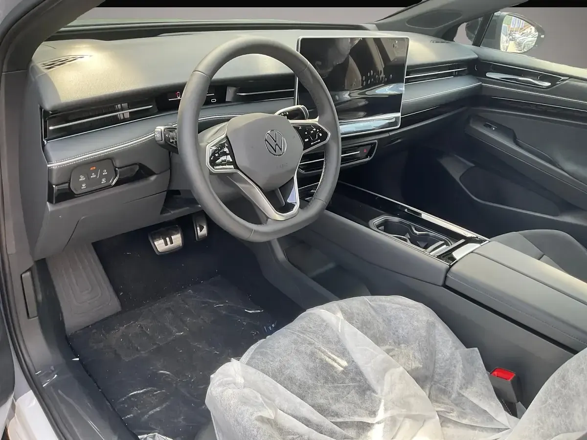 Neu VW ID.7 Pro 210 kW (286 PS) 2026 Grau Kombi