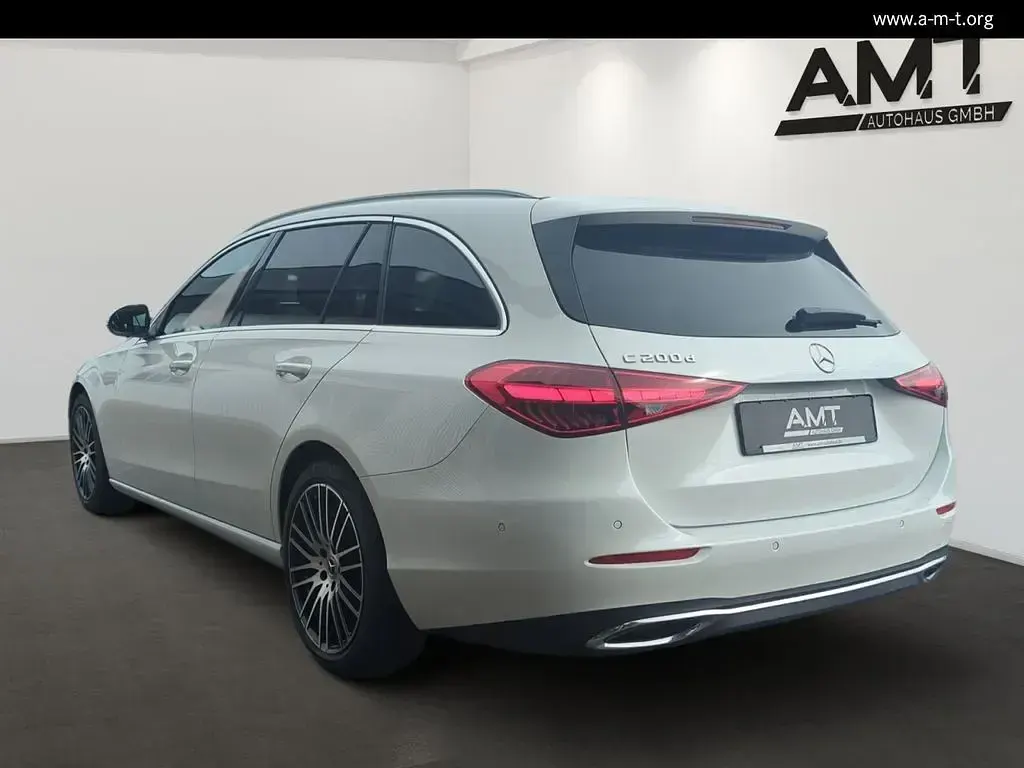 Gebraucht Mercedes 200 Avantgarde 163 PS (119 kW) 2024 Weiß Kombi