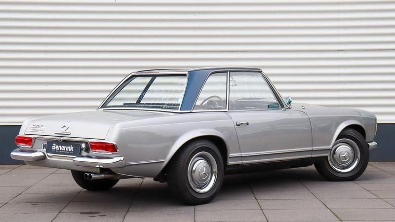 Gebraucht Mercedes 230 150 PS (110 kW) 1967 Silber Cabrio
