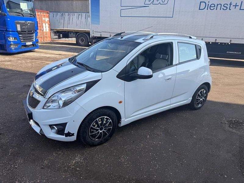 Gebraucht Chevrolet Spark LS 68 PS (50 kW) 2011 Weiß Kleinwagen