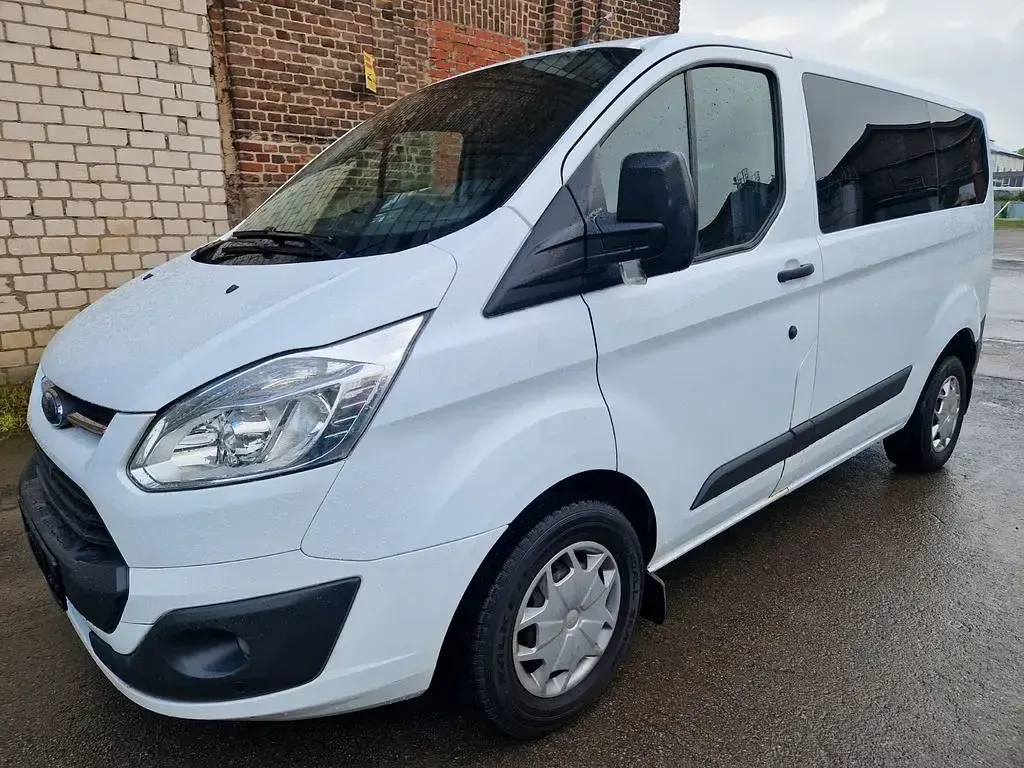 Gebraucht Ford Transit Tourneo 131 PS (96 kW) 2016 Weiß Van / Kleinbus