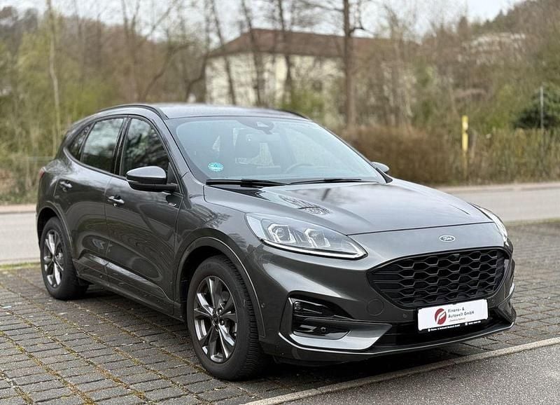 Gebraucht Ford Kuga ST-Line 120 PS (88 kW) 2023 Grau SUV