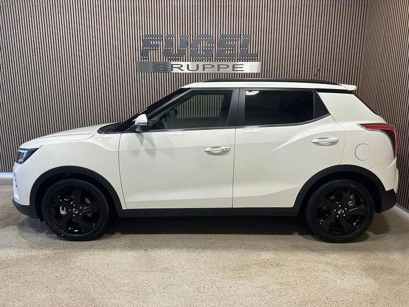 Neu SsangYong Tivoli 163 PS (119 kW) 2025 Grand white SUV