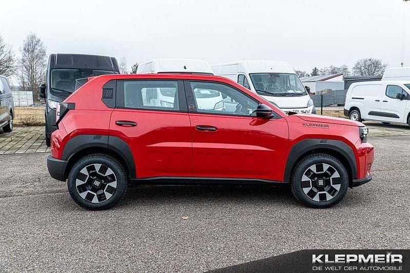Neu Fiat Grande Panda Icon 101 PS (74 kW) 2026 Passione rot Kleinwagen