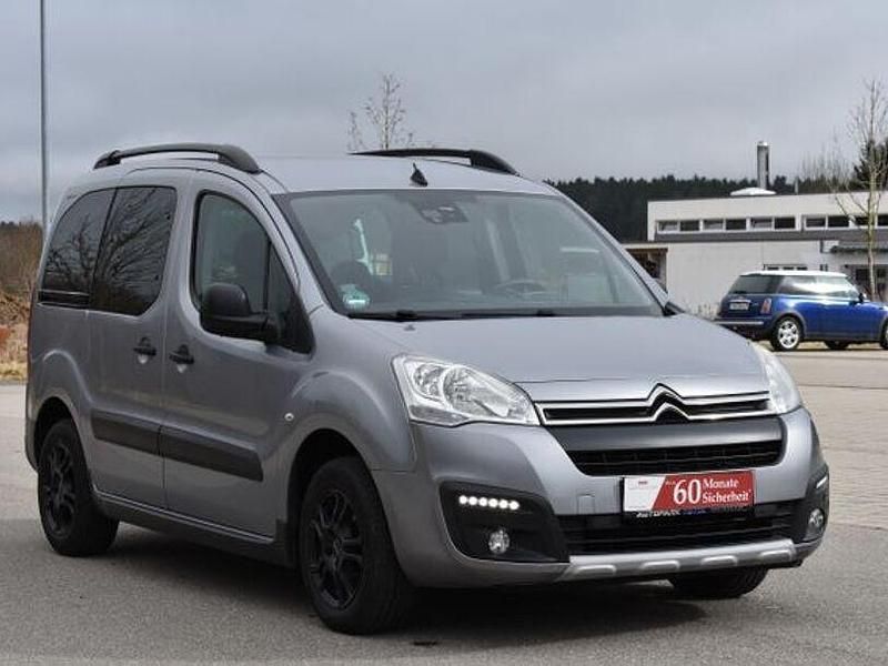 Gebraucht Citroën Berlingo XTR 120 PS (88 kW) 2017 Grau Van / Kleinbus