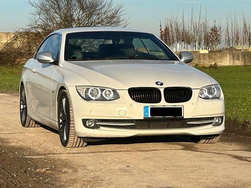 Weiß Gebraucht 2013 BMW 335 Cabriolet M Sport Cabrio | 15.500 € (Superpreis) - Bild 1/4