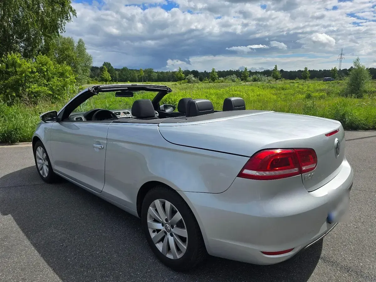 Gebraucht VW Eos 122 PS (89 kW) 2013 Grau Cabrio