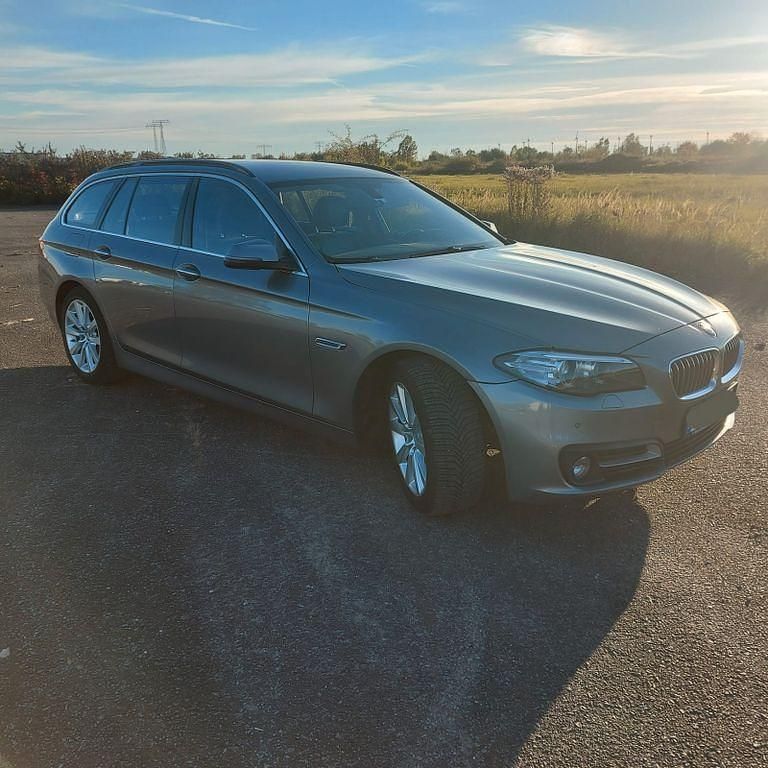 Gebraucht BMW 530 258 PS (189 kW) 2014 Grau Kombi