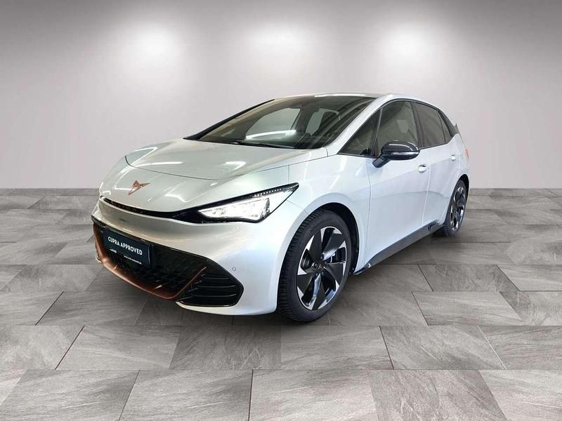 Gebraucht Cupra Born e-Boost 169 kW (231 PS) 2025 Geysirsilber Kleinwagen