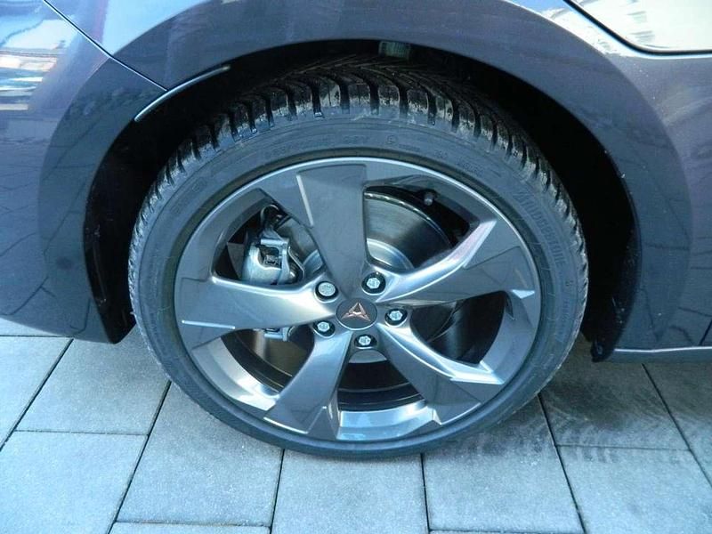 Neu Cupra Leon 204 PS (150 kW) 2026 Dark void Limousine