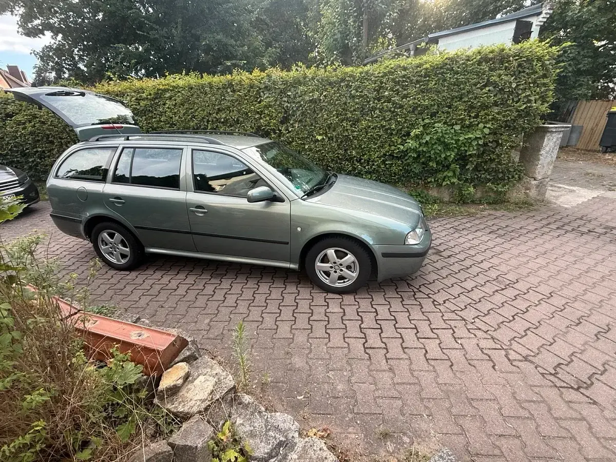 Gebraucht Skoda Octavia 90 PS (66 kW) 2002 Grün Kombi