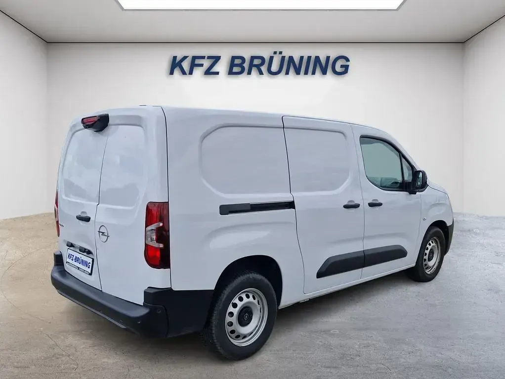 Gebraucht Opel Combo Edition 131 PS (96 kW) 2025 Weiß Van / Kleinbus