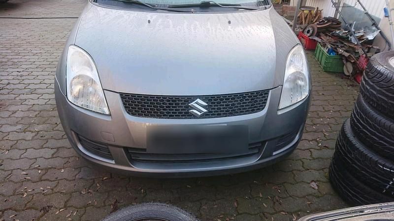 Gebraucht Suzuki Swift 92 PS (67 kW) 2009 Silber Kleinwagen