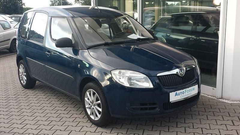 Blau Gebraucht 2009 Skoda Roomster Plus Edition Van / Kleinbus | 4.998 € (Teuer) - Bild 1/4