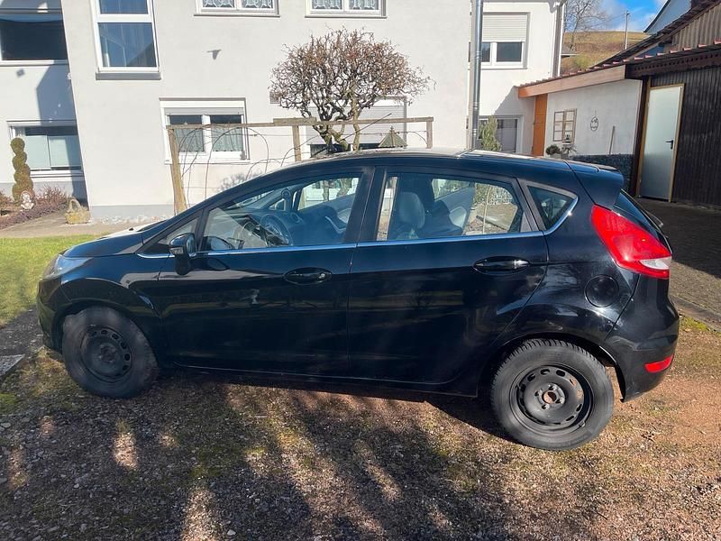 Gebraucht Ford Fiesta 80 PS (58 kW) 2009 Schwarz Kleinwagen
