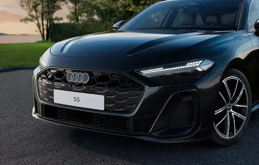 Neu Audi S5 Sport 367 PS (269 kW) 2026 Schwarz Kombi