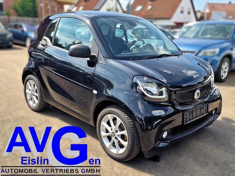 Black in black Gebraucht 2016 Smart ForTwo Coupé Passion Kleinwagen | 9.700 € (Guter Preis) - Bild 1/4