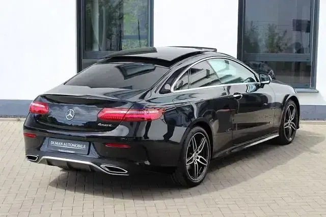 Gebraucht Mercedes E220 AMG 194 PS (142 kW) 2018 Obsidianschwarz metallic Coupé