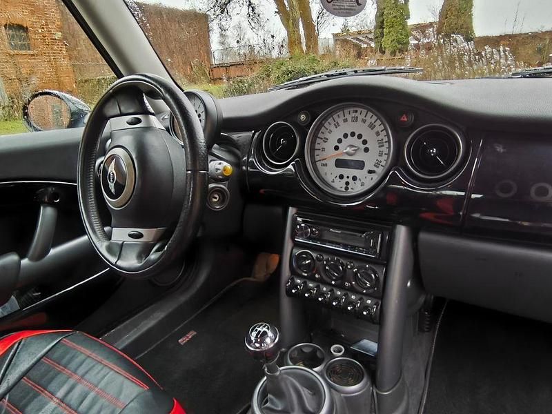 Gebraucht Mini ONE 116 PS (85 kW) 2005 Schwarz Kleinwagen