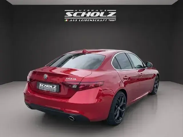 Gebraucht Alfa Romeo Giulia 209 PS (153 kW) 2022 Rot Limousine