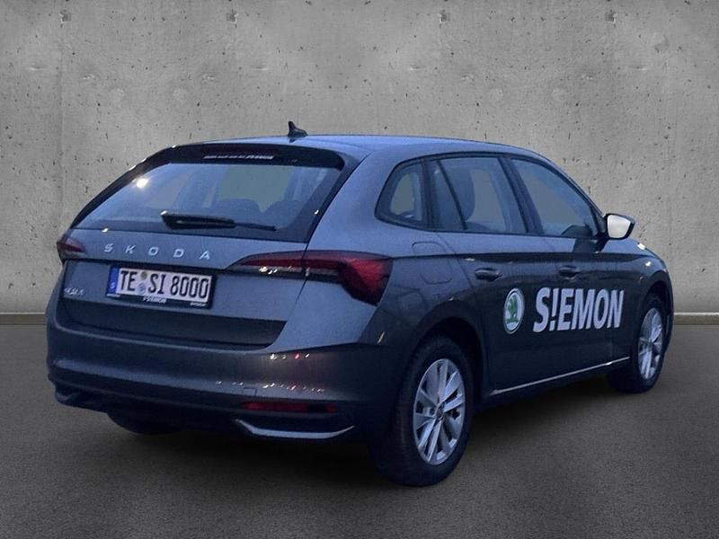 Gebraucht Skoda Scala Selection 95 PS (69 kW) 2024 Grau Kleinwagen
