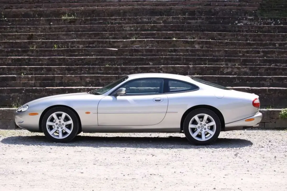 Gebraucht Jaguar XK 284 PS (208 kW) 1999 Silber Coupé
