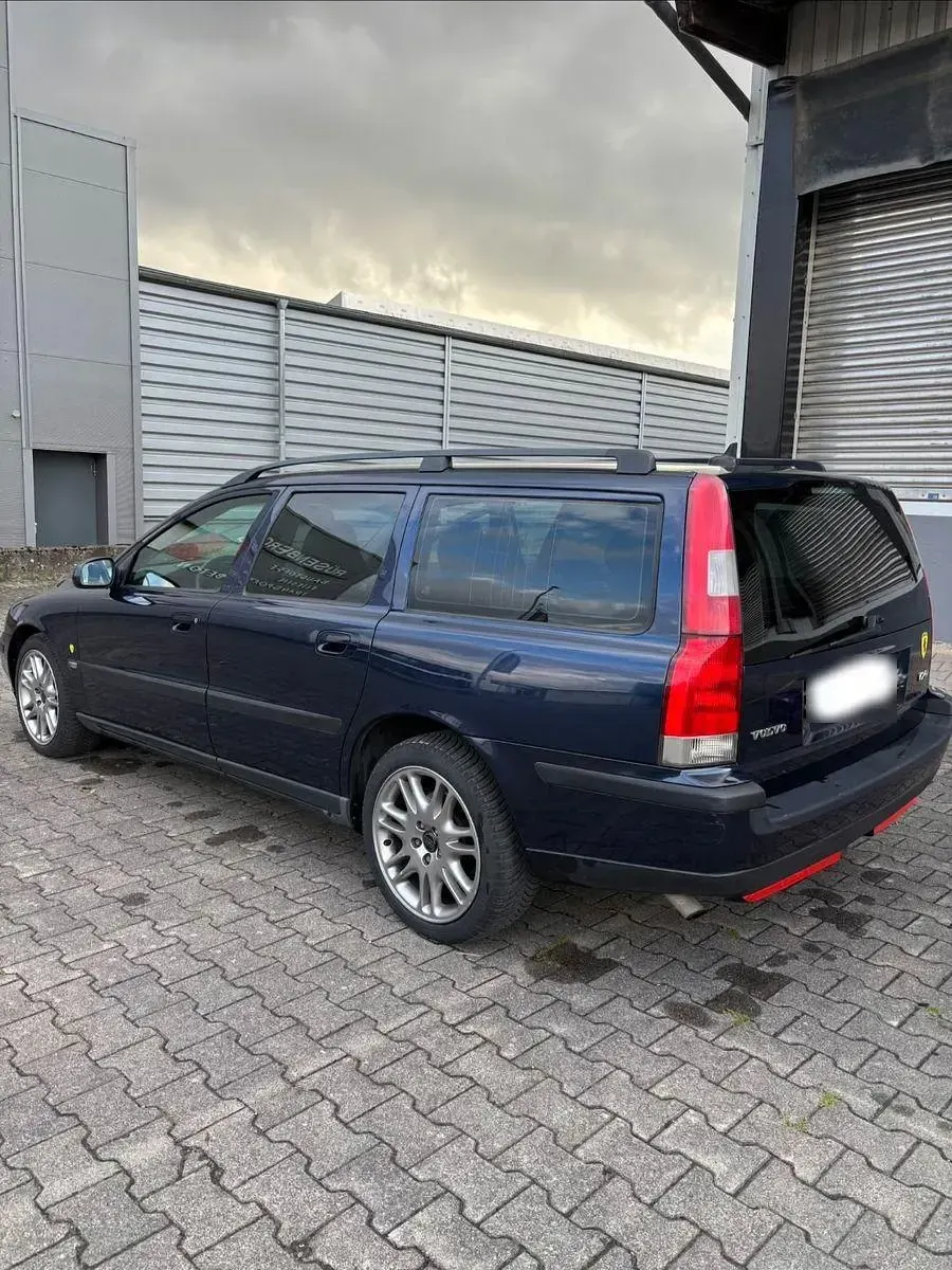 Gebraucht Volvo V70 200 PS (147 kW) 2001 Blau Kombi