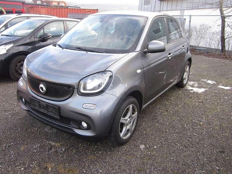 Gebraucht Smart ForFour Passion 90 PS (66 kW) 2019 Grau Kleinwagen