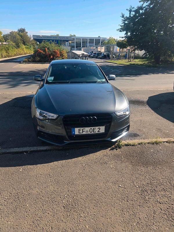 Grau Gebraucht 2015 Audi A5 Sportback S-Line Limousine | 13.500 € (Fairer Preis) - Bild 1/4