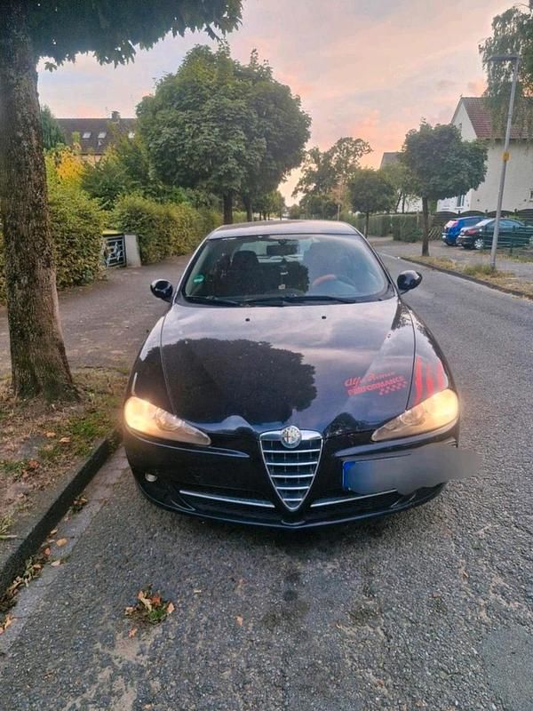 Schwarz Gebraucht 2005 Alfa Romeo 147 Kleinwagen | 750 € (Fairer Preis) - Bild 1/4