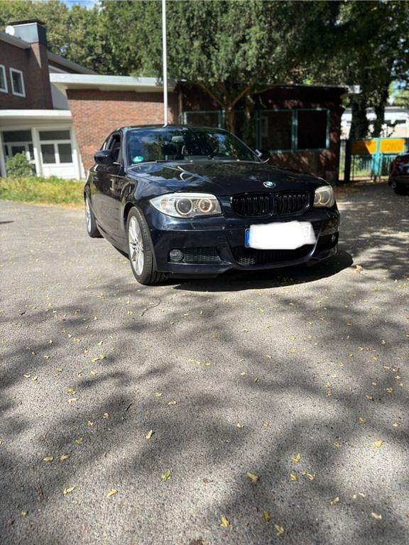 Schwarz Gebraucht 2013 BMW 120 M Sport Kleinwagen | 9.199 € (Fairer Preis) - Bild 1/4