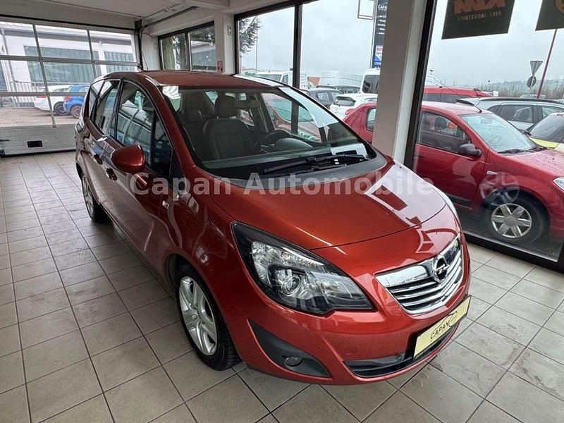 Rot Gebraucht 2012 Opel Meriva Innovation Van / Kleinbus | 6.900 € (Fairer Preis) - Bild 1/4