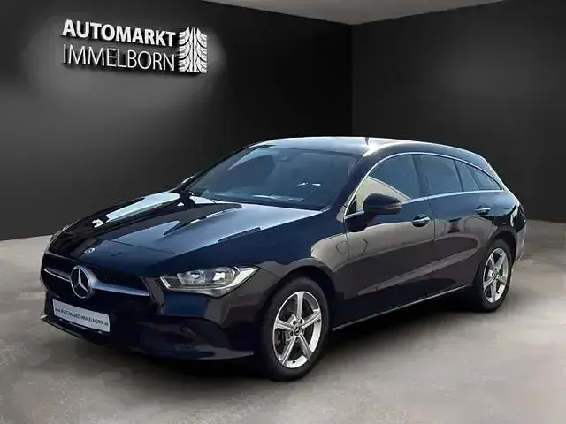 Gebraucht Mercedes CLA250 305 PS (224 kW) 2022 Schwarz Coupé