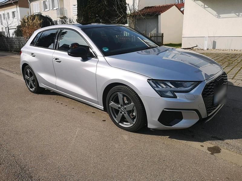 Gebraucht Audi A3 Ambiente 150 PS (110 kW) 2023 Silber Limousine