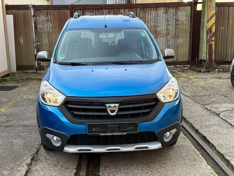 Używany Dacia Dokker Stepway 116 KM (85 kW) 2016 Niebieski Minivan