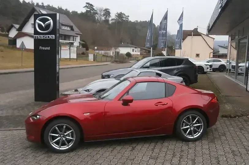 Gebraucht Mazda MX5 Exclusive-Line 132 PS (97 kW) 2025 Soul red crystal m Cabrio