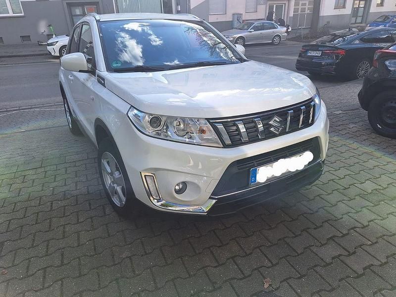 Gebraucht Suzuki Vitara Comfort 111 PS (81 kW) 2019 Weiß SUV