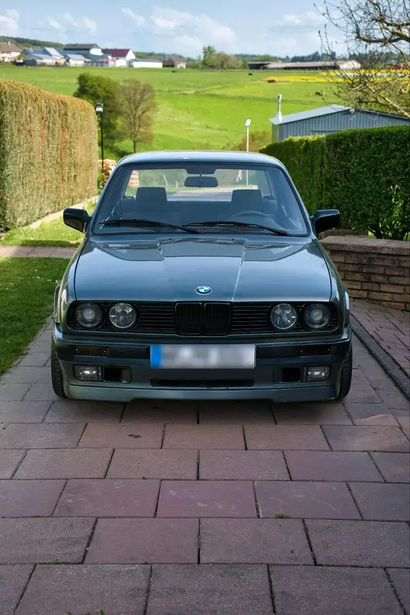 Gebraucht BMW 320 129 PS (94 kW) 1988 Grau Coupé