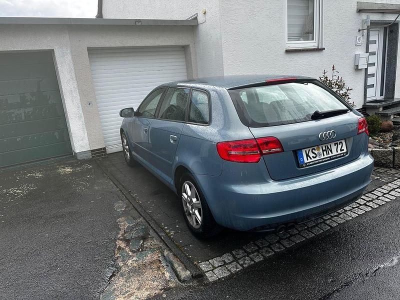 Gebraucht Audi A3 Ambiente 125 PS (91 kW) 2011 Blau Kleinwagen