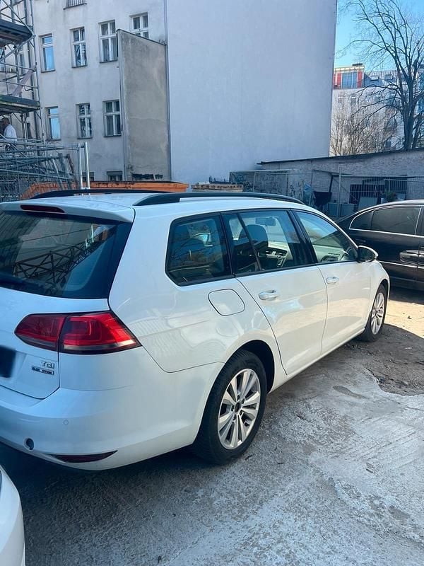 Gebraucht VW Golf VII 110 PS (80 kW) 2017 Weiß Kombi