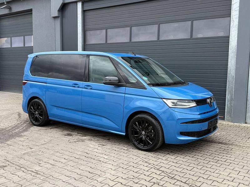 Gebraucht VW Multivan 150 PS (110 kW) 2024 Blau Van