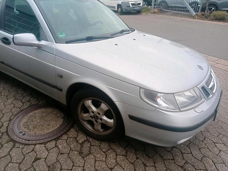 Second-hand Saab 9-5 150 CP (110 kW) 2003 Argintiu Berlinǎ