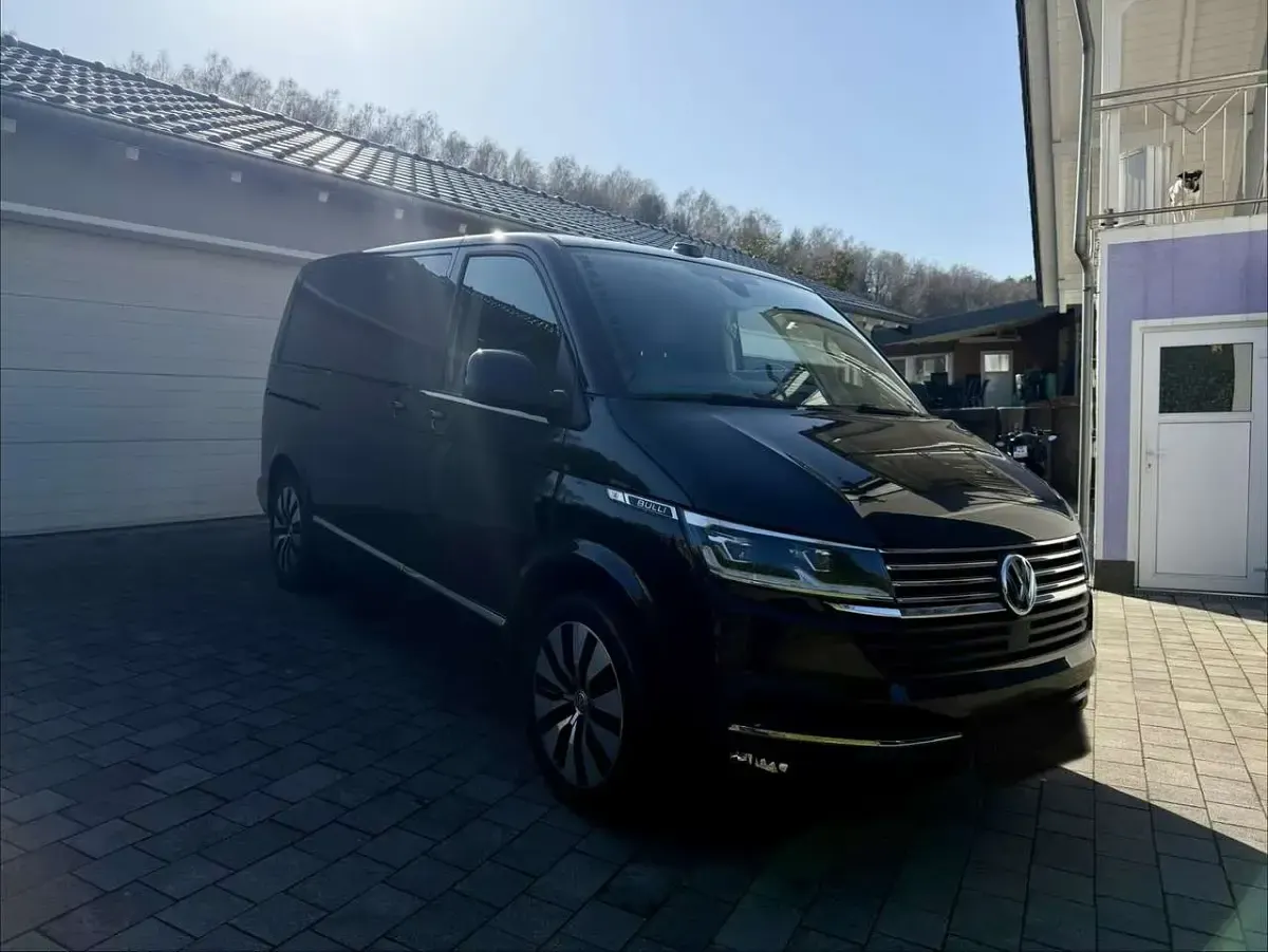 Gebraucht VW Multivan Generation Six 150 PS (110 kW) 2020 Schwarz Van / Kleinbus